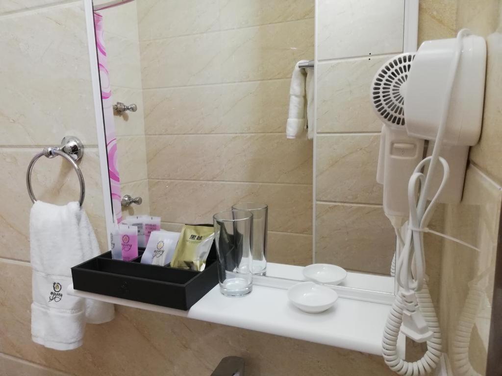 Park Hotel Al Bustan Schymkent Exterior foto