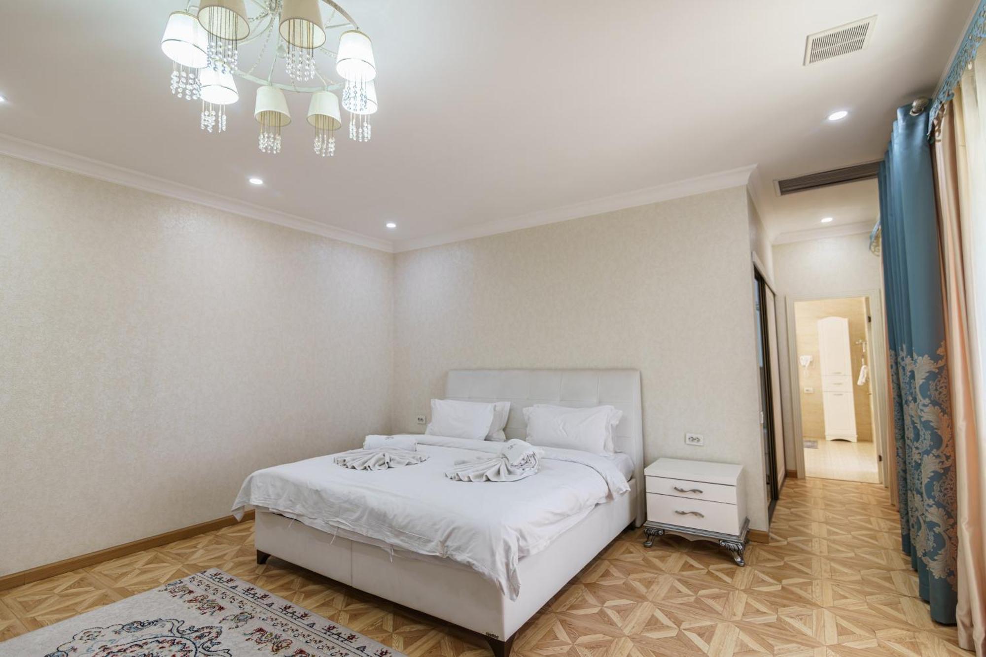Park Hotel Al Bustan Schymkent Exterior foto