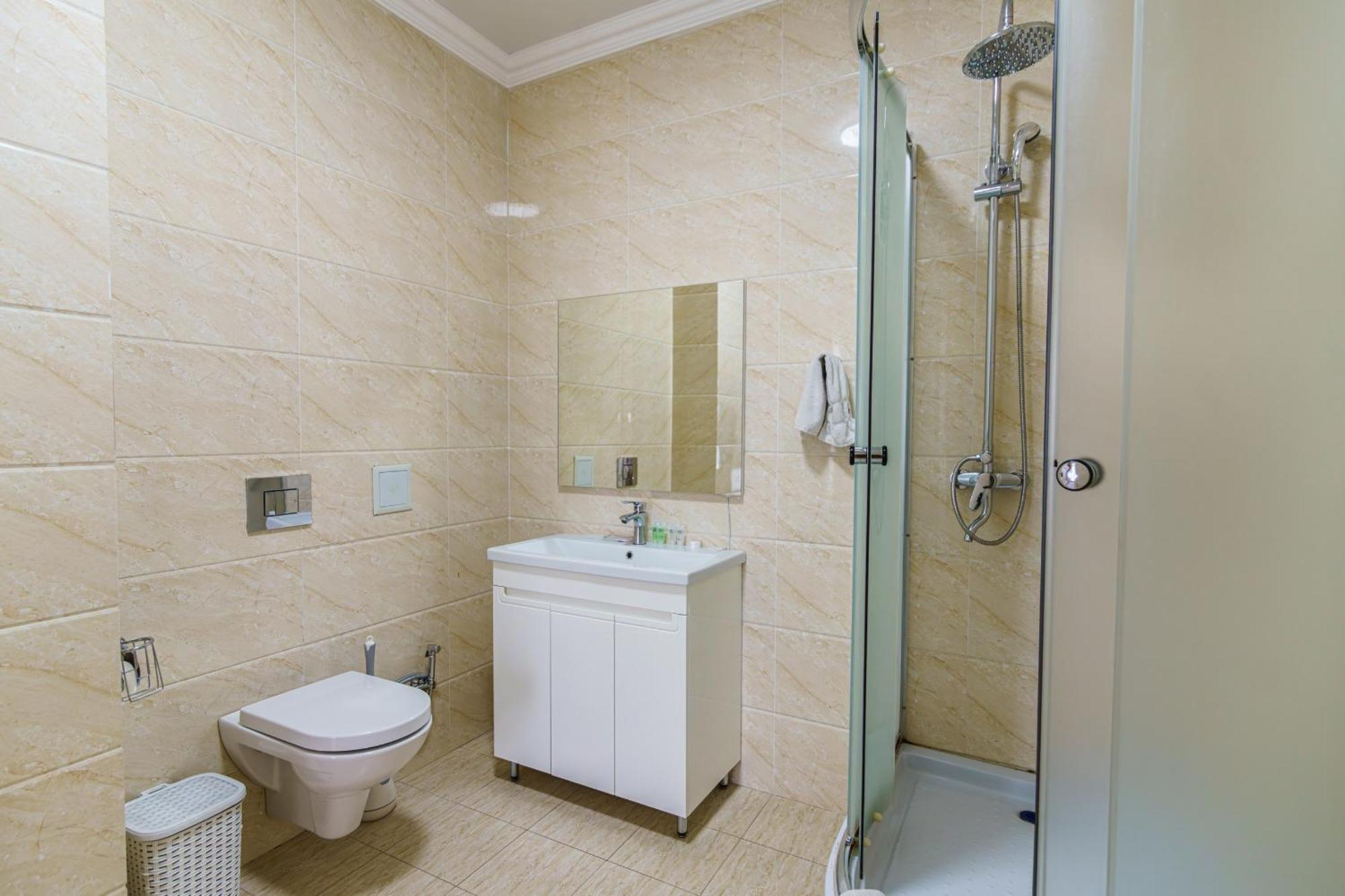 Park Hotel Al Bustan Schymkent Exterior foto
