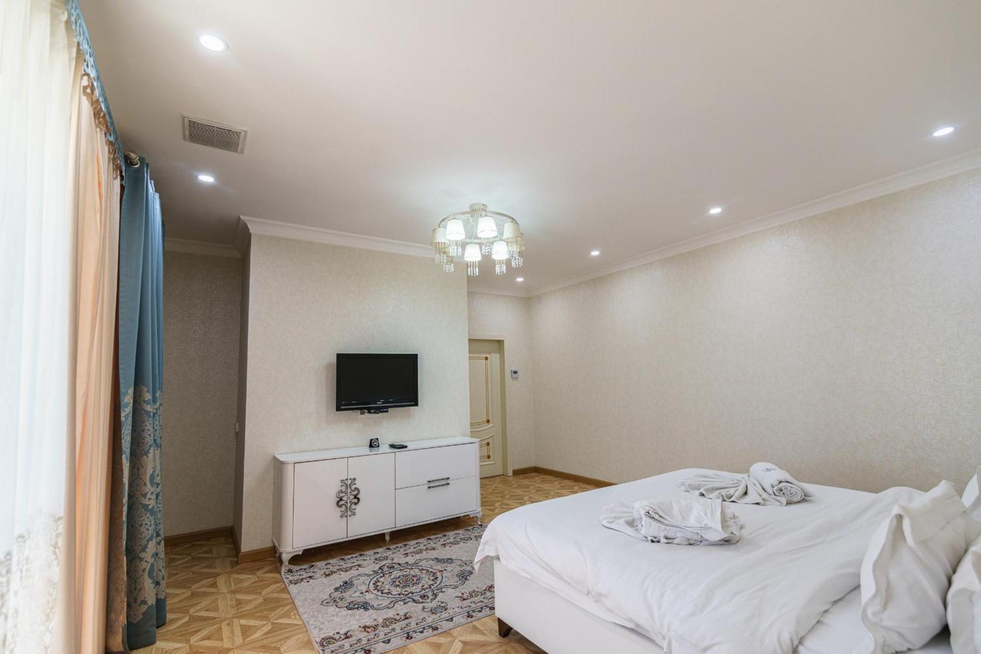 Park Hotel Al Bustan Schymkent Exterior foto