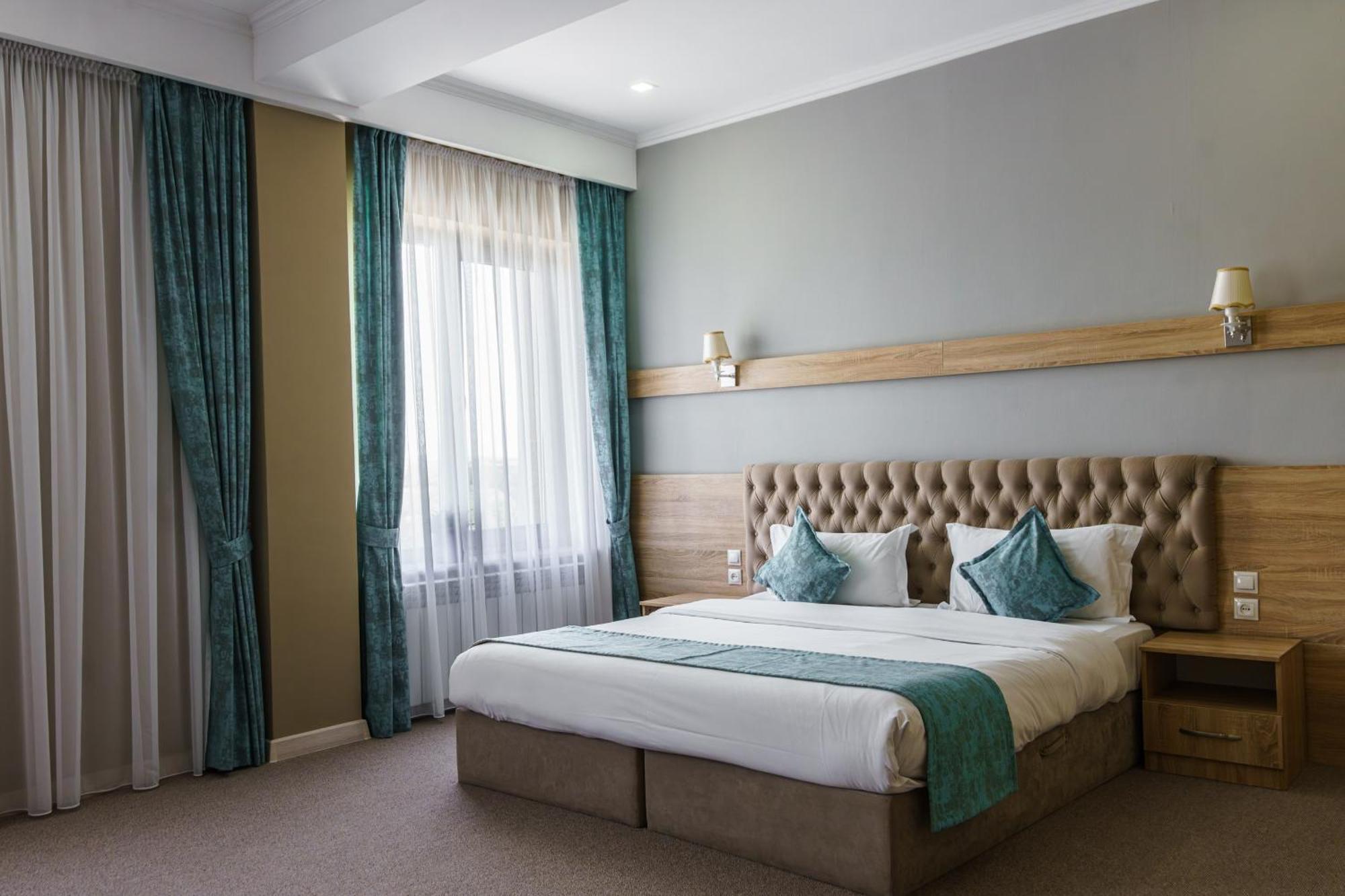Park Hotel Al Bustan Schymkent Exterior foto